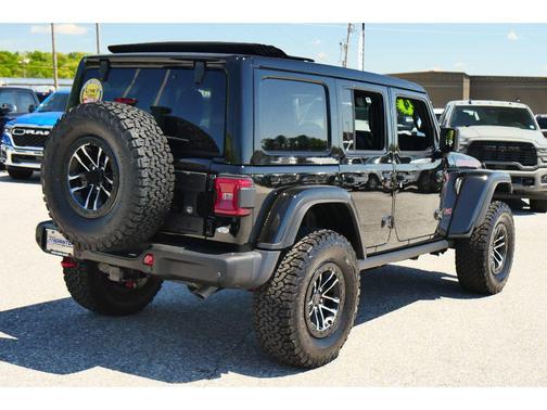 Black Clearcoat 2024 Jeep Wrangler Rubicon