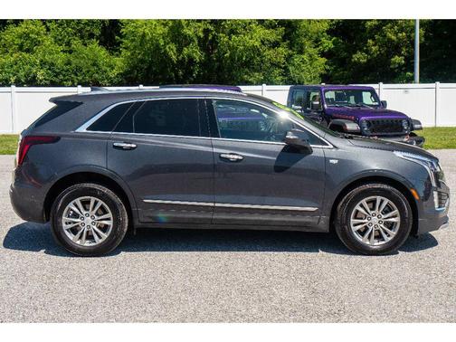 Wilder Metallic 2022 Cadillac XT5 Premium Luxury