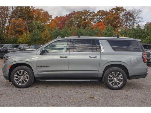 2024 Chevrolet Suburban LS