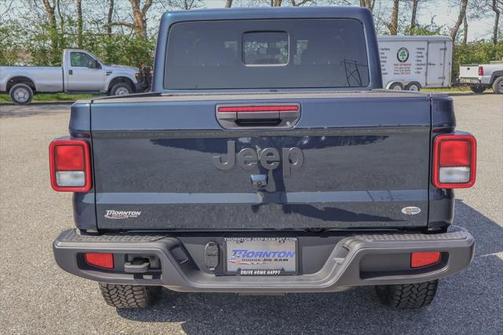 2025 Jeep Gladiator Nighthawk