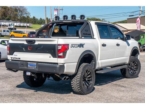 2024 Nissan Titan PRO-4X
