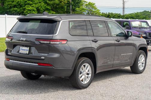 Baltic Gray Metallic Clearcoat 2026 Jeep Grand Cherokee L Laredo
