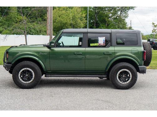 Eruption Green Metallic 2022 Ford Bronco Outer Banks