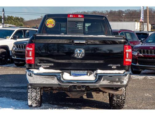 2019 RAM 2500 Laramie Crew Cab 4x4 6'4' Box