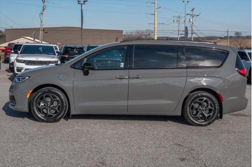 2025 Chrysler Pacifica Hybrid Premium S Appearance Pkg