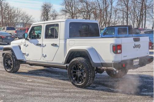 2025 Jeep Gladiator Nighthawk