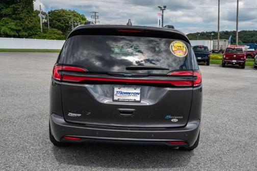 2021 Chrysler Pacifica Hybrid Touring L
