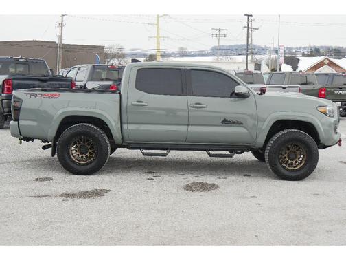 2022 Toyota Tacoma TRD Sport