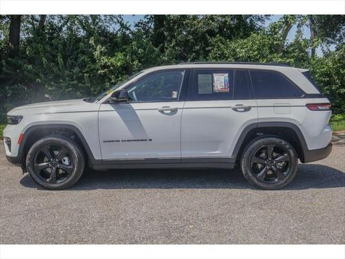 2023 Jeep Grand Cherokee Limited X