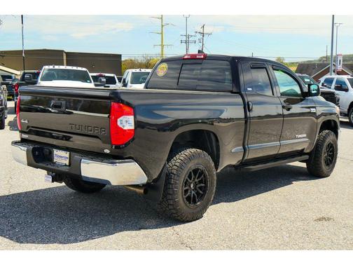 Midnight Black Metallic 2020 Toyota Tundra SR5