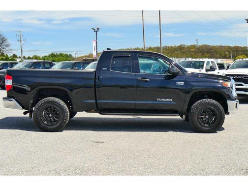 Midnight Black Metallic 2020 Toyota Tundra SR5