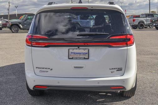 2026 Chrysler Pacifica Limited