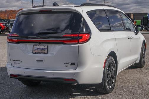 2026 Chrysler Pacifica Limited