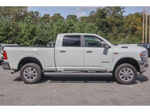 2022 RAM 2500 Laramie Crew Cab 4x4 6'4' Box