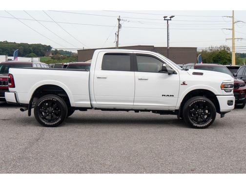 2022 RAM 2500 Laramie Crew Cab 4x4 6'4' Box