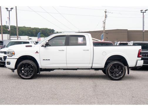 2022 RAM 2500 Laramie Crew Cab 4x4 6'4' Box