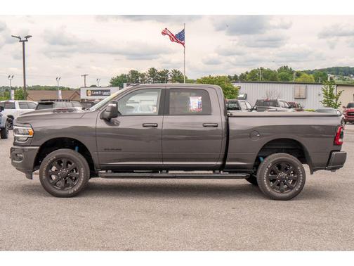 2024 RAM 2500 Laramie Crew Cab 4x4 6'4' Box