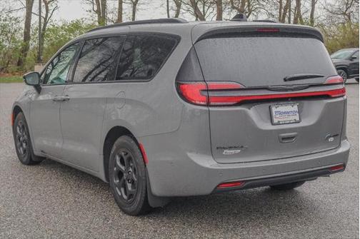 2025 Chrysler Pacifica Hybrid Premium S Appearance Pkg