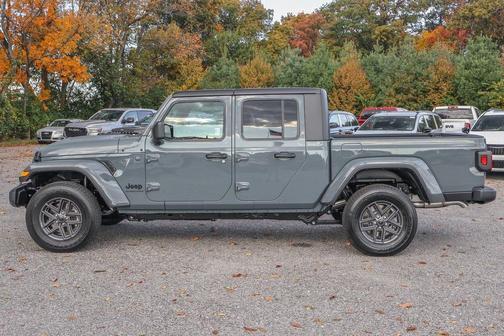 2025 Jeep Gladiator Sport S