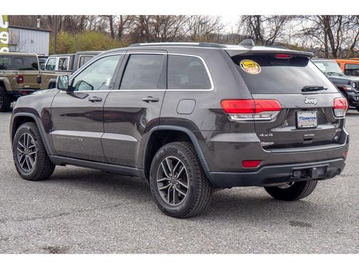 2019 Jeep Grand Cherokee Laredo