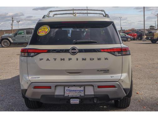 2022 Nissan Pathfinder Platinum 4WD