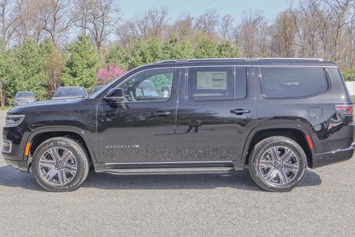 2025 Jeep Wagoneer Base