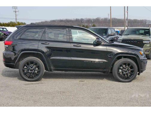 2021 Jeep Grand Cherokee Laredo