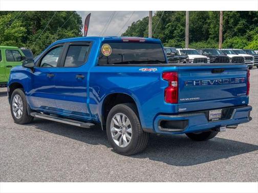 2022 Chevrolet Silverado 1500 Custom