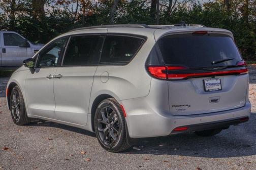 2026 Chrysler Pacifica L