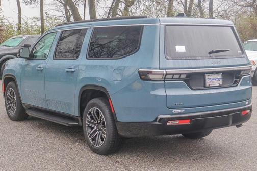 2026 Jeep Grand Wagoneer L 4x4