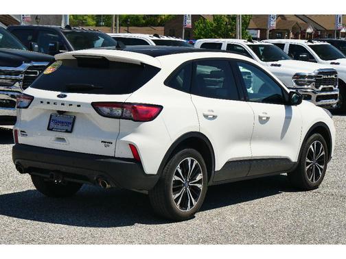Star White Metallic Tri-Coat 2022 Ford Escape SEL