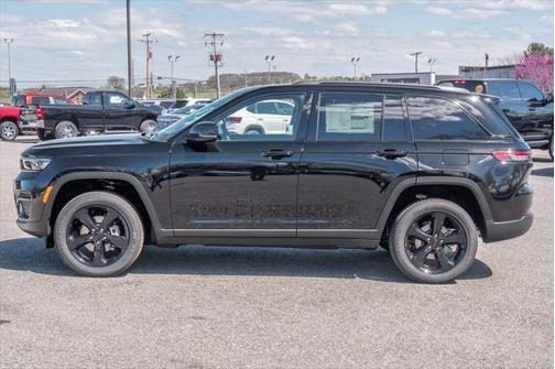 2025 Jeep Grand Cherokee Altitude