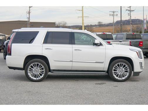 2019 Cadillac Escalade Luxury