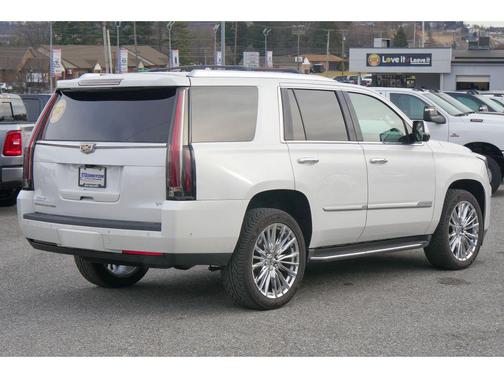 2019 Cadillac Escalade Luxury