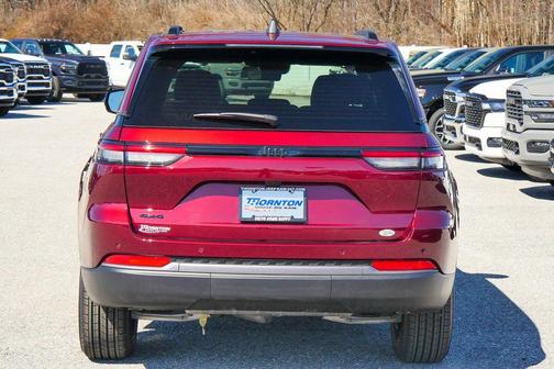 2026 Jeep Grand Cherokee Altitude