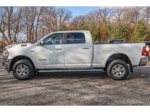 2022 RAM 2500 Laramie Crew Cab 4x4 6'4' Box