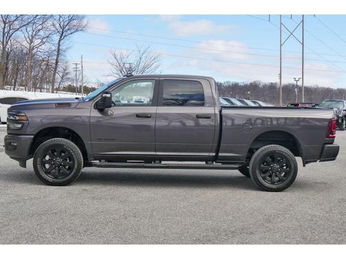 2025 RAM 2500 Big Horn Crew Cab 4x4 6'4' Box
