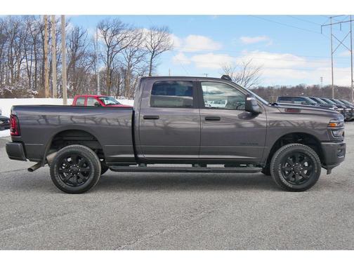 2025 RAM 2500 Big Horn Crew Cab 4x4 6'4' Box