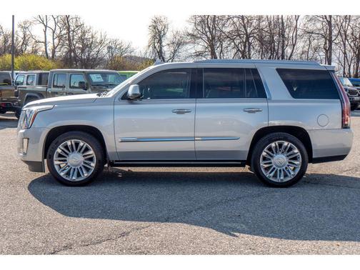 2017 Cadillac Escalade Luxury