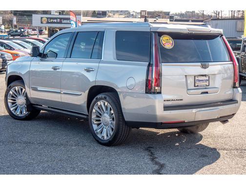 2017 Cadillac Escalade Luxury