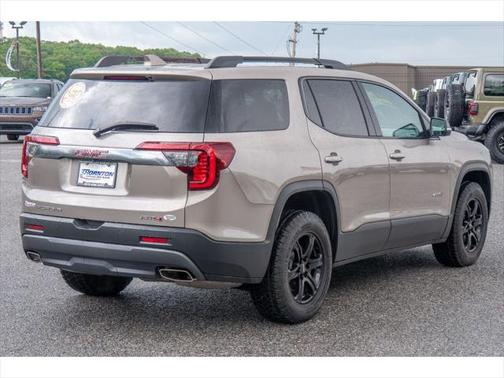2022 GMC Acadia AWD AT4
