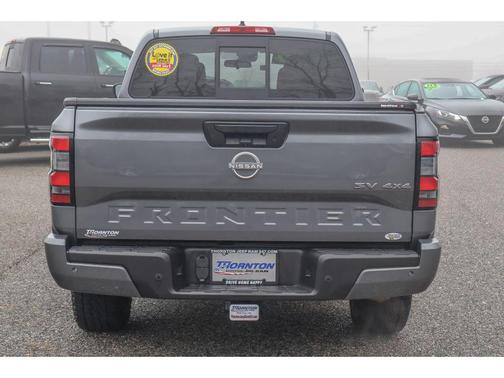 2022 Nissan Frontier SV