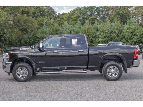 2022 RAM 2500 Laramie Crew Cab 4x4 6'4' Box
