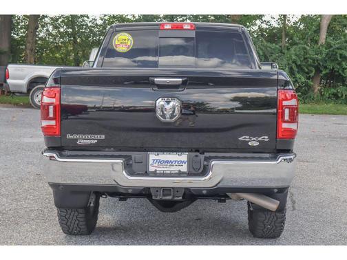 2022 RAM 2500 Laramie Crew Cab 4x4 6'4' Box