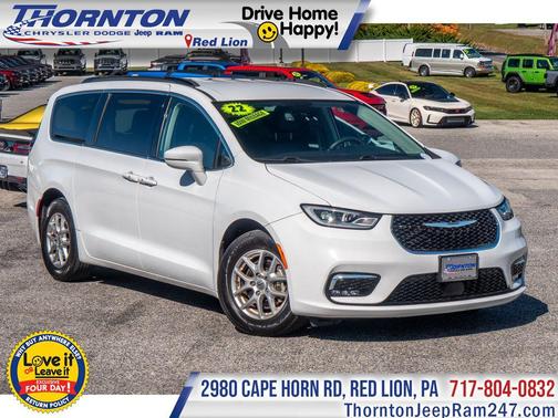 2022 Chrysler Pacifica Touring L