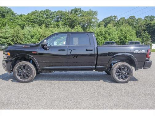 2022 RAM 2500 Laramie Crew Cab 4x4 6'4' Box