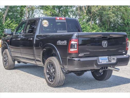 2022 RAM 2500 Laramie Crew Cab 4x4 6'4' Box