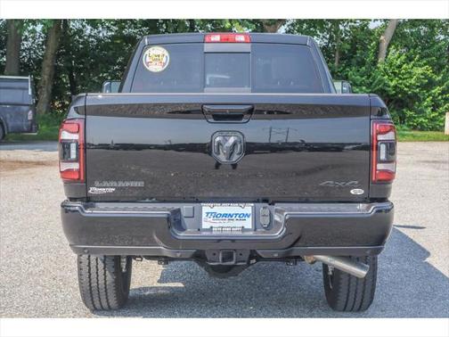 2022 RAM 2500 Laramie Crew Cab 4x4 6'4' Box