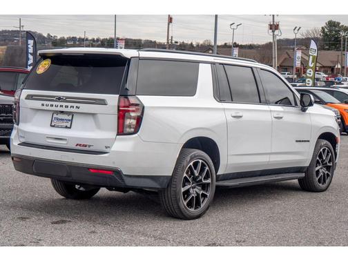 2022 Chevrolet Suburban RST