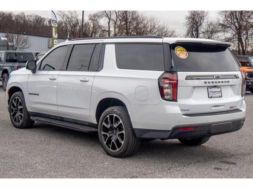 2022 Chevrolet Suburban RST